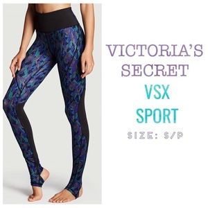 Victoria’s Secret Sport Stirrup Legging Snakeskin